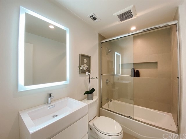 Building Photo - 8009 Hill Dr