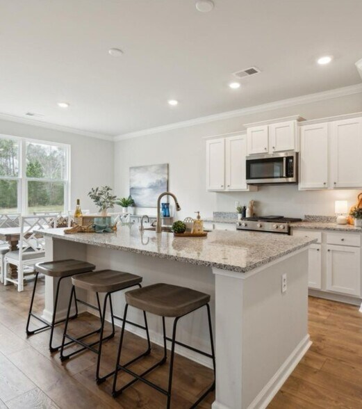 Building Photo - 177 Cherry Grove Dr