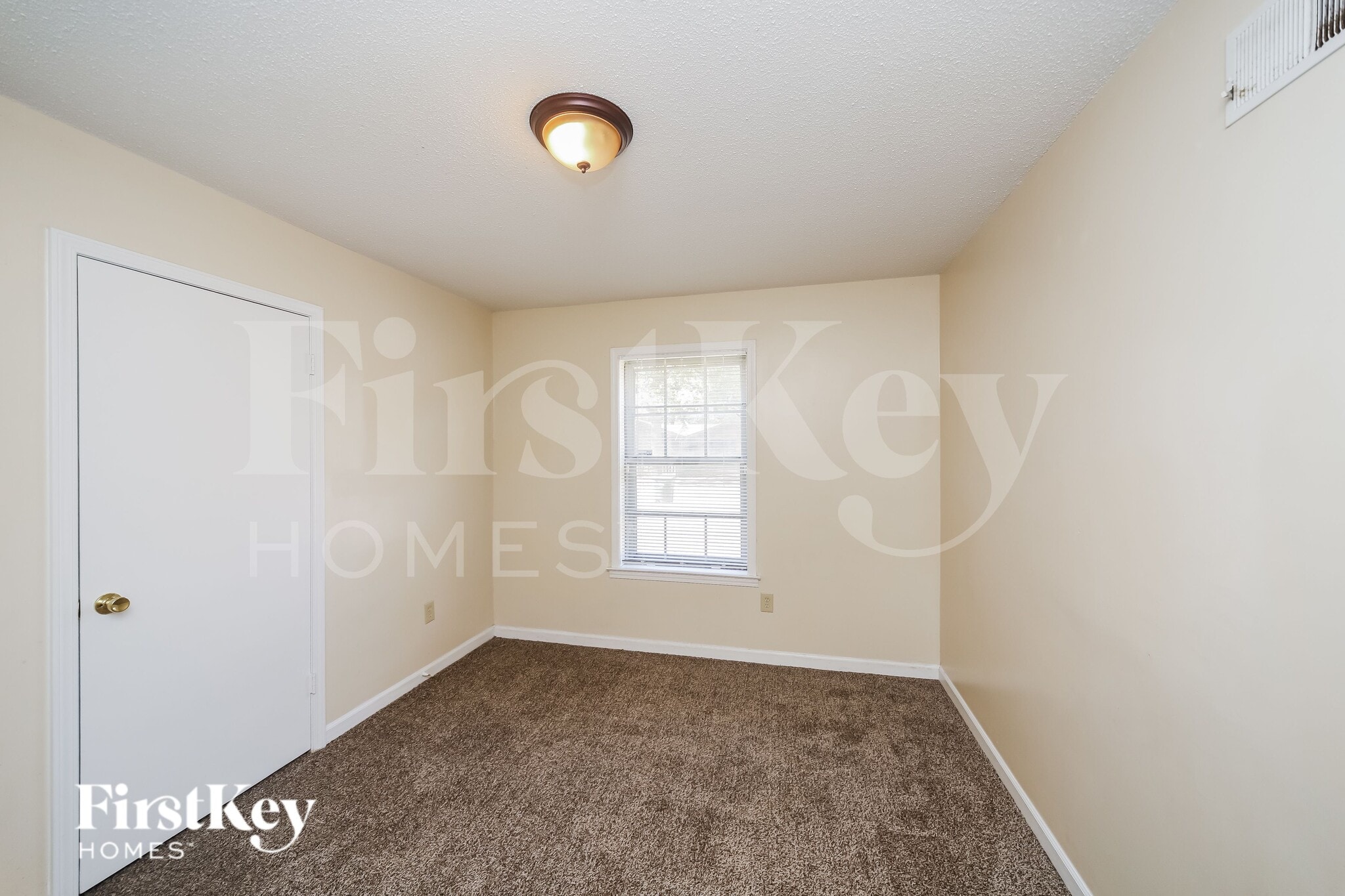 Building Photo - 1374 Greenland Rd