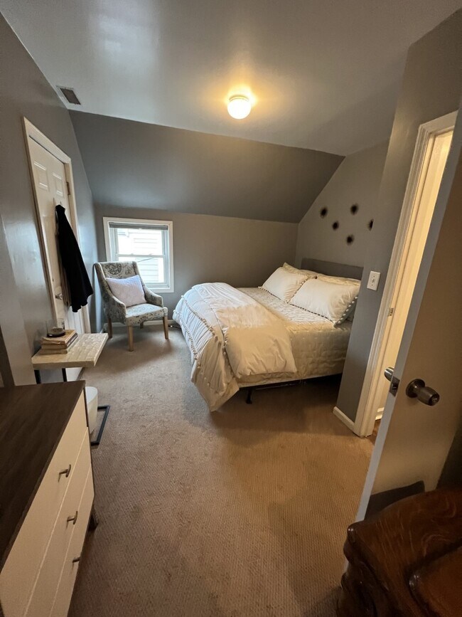 Primary Bedroom - 1807 W Eddy St