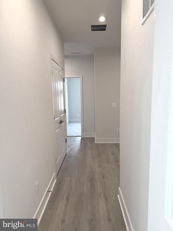 Building Photo - 133 Galaxy Pl