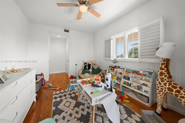 Building Photo - 1415 Sunset Harbour Dr