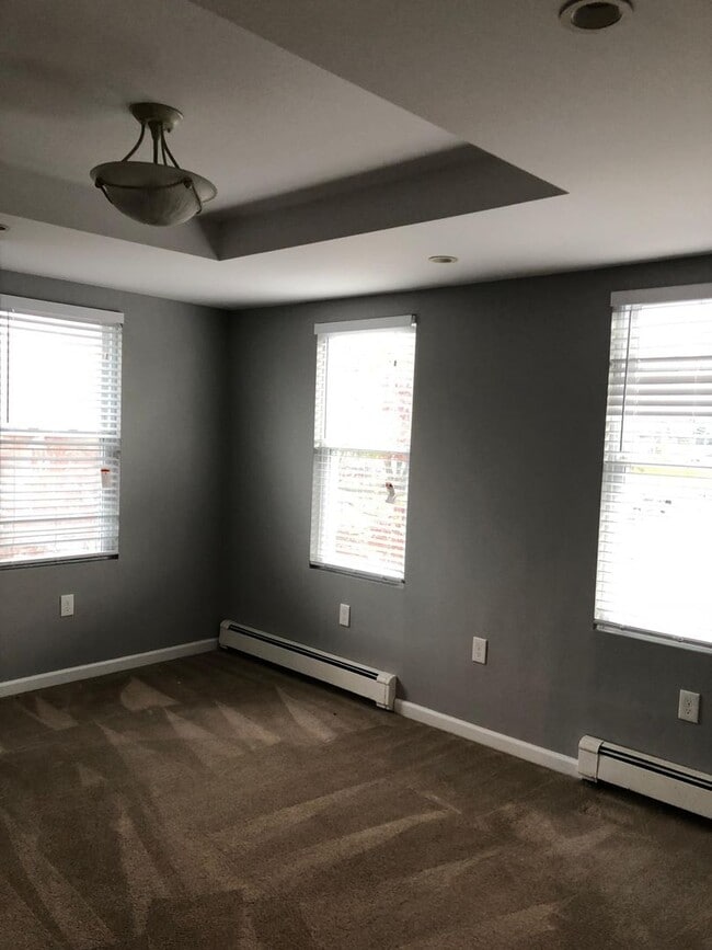 Building Photo - 3 bedroom 2 bath Home in Alburtis