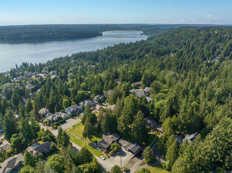 Building Photo - 21031 NE 4th St