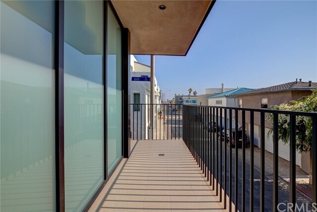 Building Photo - 1612 Ocean Dr
