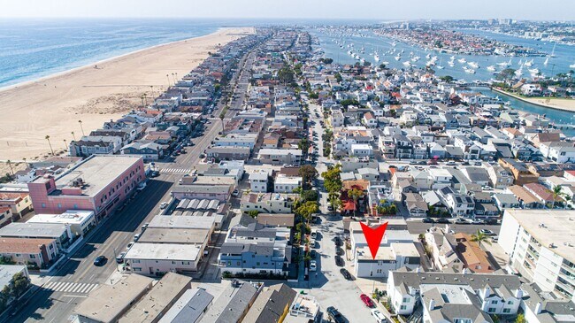 Building Photo - 314 E Bay Ave