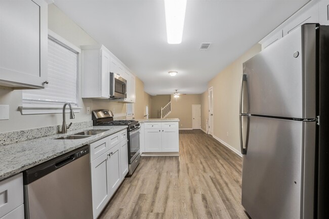 Building Photo - 5240 Rock Pl Dr SW