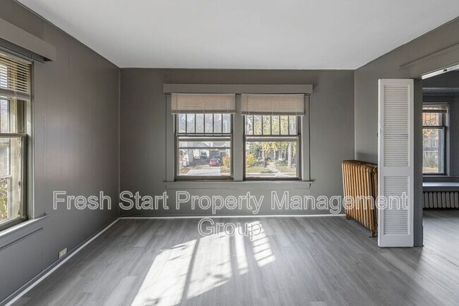 Building Photo - 1652 Peck St