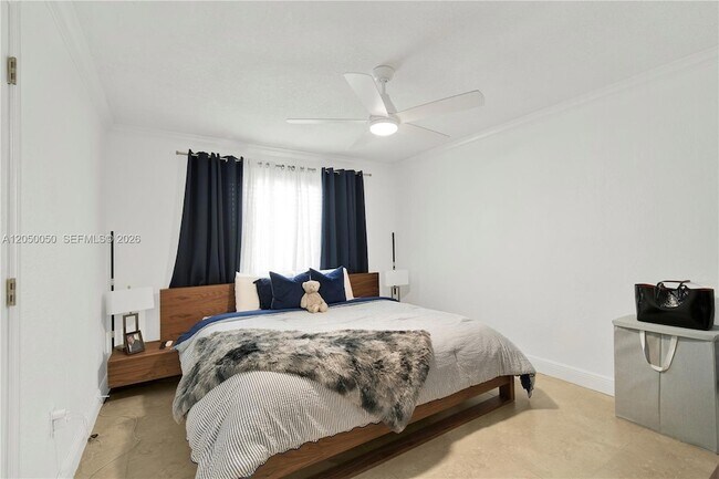 Building Photo - 4260 SW 68th Ct