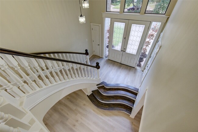 Building Photo - 714 Last Arrow Dr