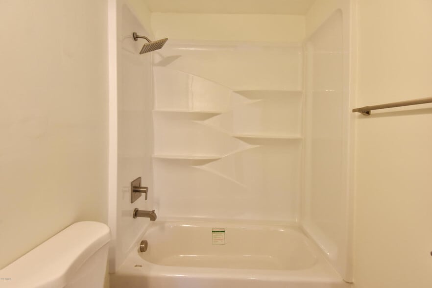 Building Photo - 2308 N 28th PL