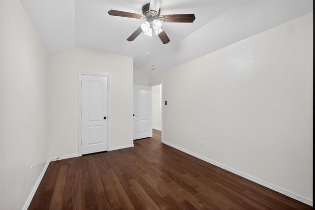 Building Photo - 313 Cave River Dr