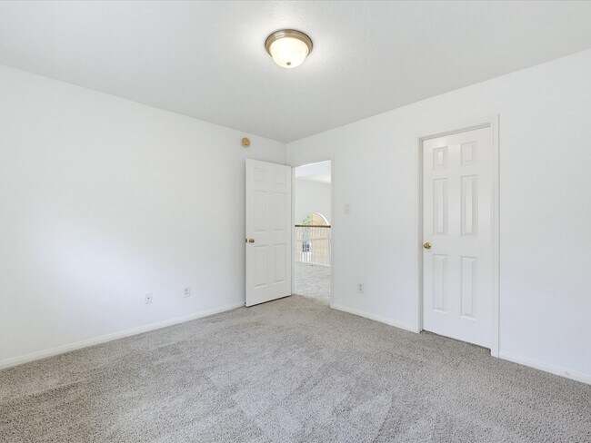 Building Photo - 1114 Jasons Bend Dr