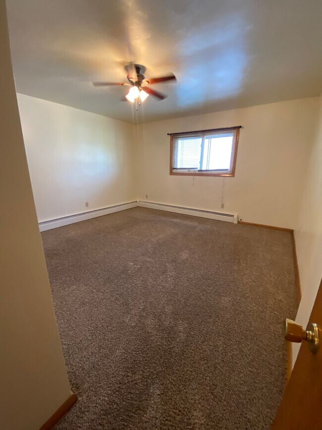 Building Photo - Five Roses-Ellsworth Bldg. #2