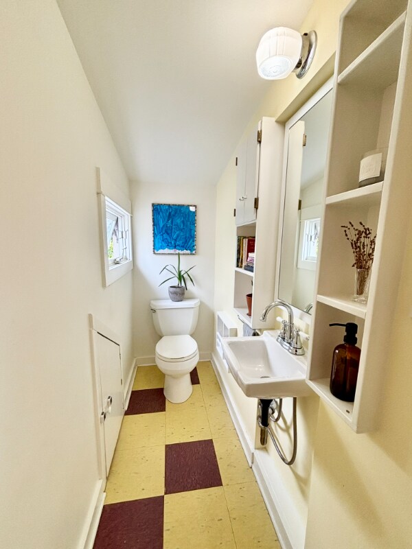 Building Photo - 712 N 47th St