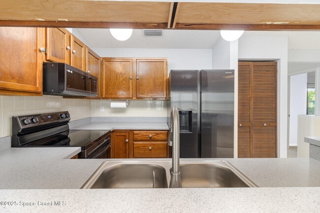 Building Photo - 127 Harmony Pl