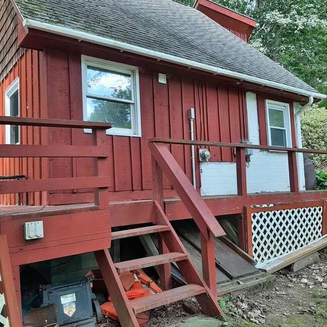 Building Photo - 126 Wales Rd