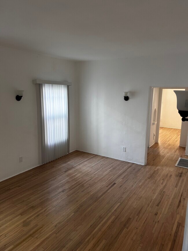 Large living room - 8327 Blackburn Ave