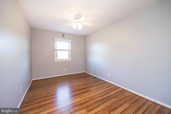 Building Photo - 3930 Gatehouse Lane