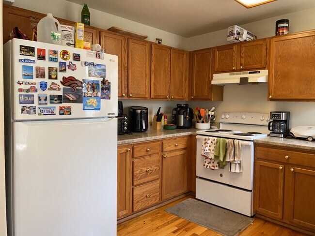 Building Photo - 906 Richmond Dr