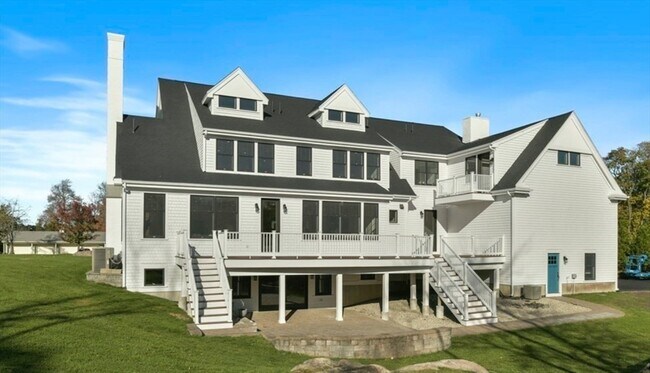 Building Photo - 45 Ocean Ledge Dr