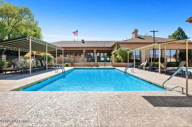 Building Photo - 5674 N Blanton Dr