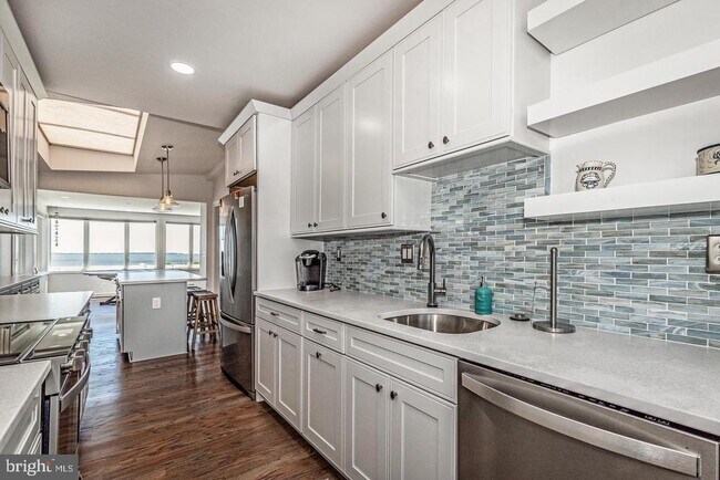 Building Photo - 117 Bay Dr