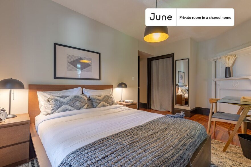 Building Photo - Room in Shared 5 bed/2 bath home in Allston