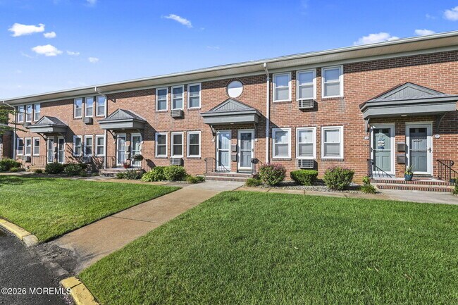 Building Photo - 310 Maryland Ave