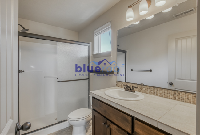 Building Photo - 7761 NE Mary Beth Ln