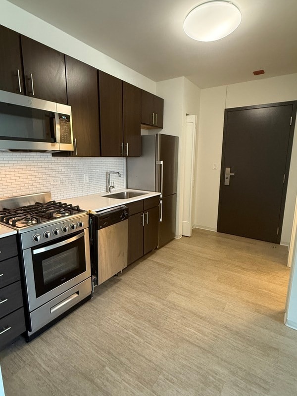 Building Photo - 152 W Superior St