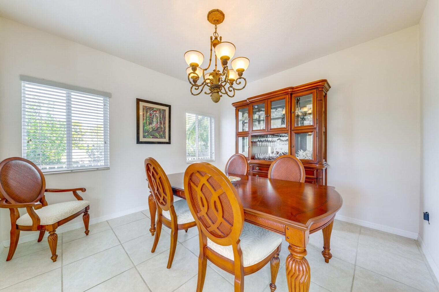 Building Photo - 247 Apache St