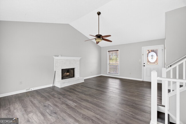 Building Photo - 5205 Maltdie Ct NE