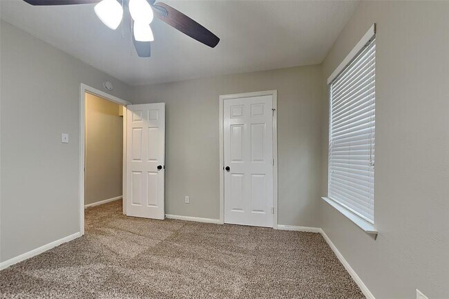 Building Photo - 59 Terraglen Dr