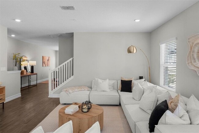 Building Photo - 5351 Bridge St