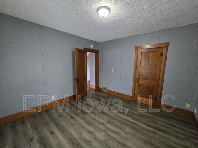 Building Photo - 212 Reed St