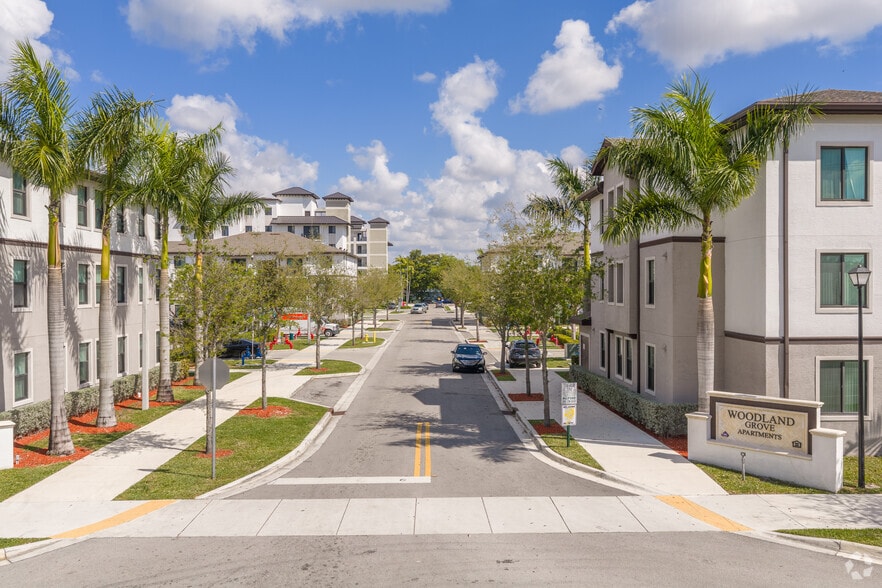 Building Photo - Woodland Grove