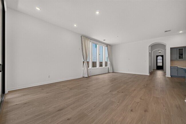 Building Photo - 5802 Reef Rdg Dr