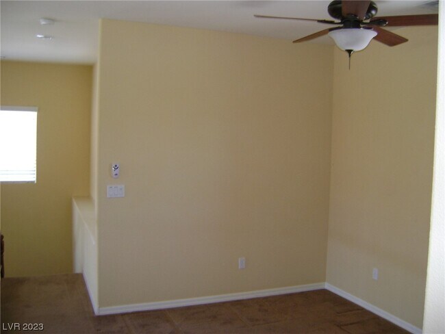 Building Photo - 925 Hickory Park St