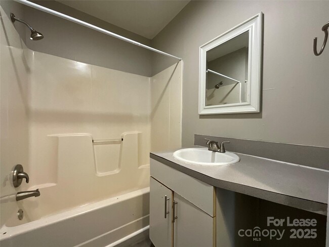 Building Photo - 1501 Madison St