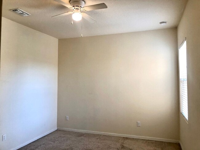 Building Photo - Nice 3/2.5 Two Story Condo in East Orlando!
