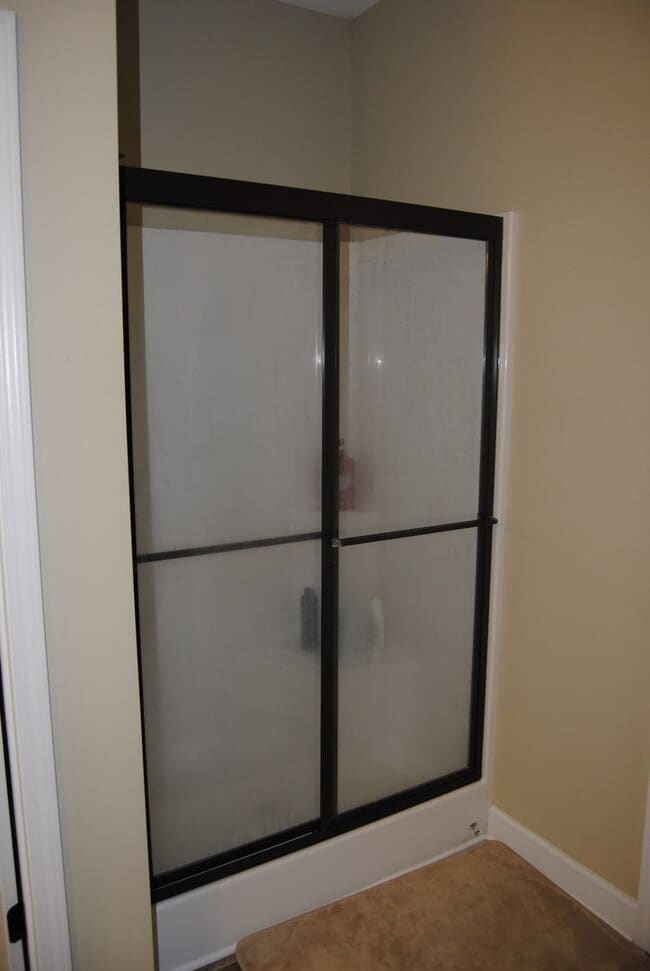 Building Photo - 210 Twilight Dr