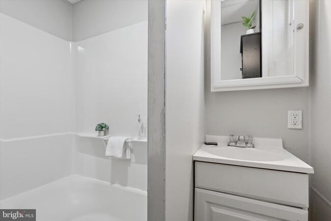 Building Photo - 3098 Aramingo Ave