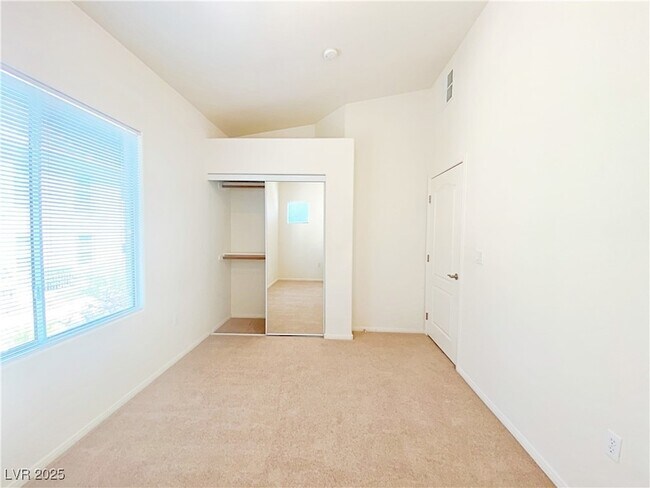 Building Photo - 3481 Desert Cliff St