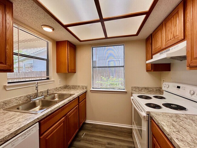 Building Photo - 9308 Kempler Dr