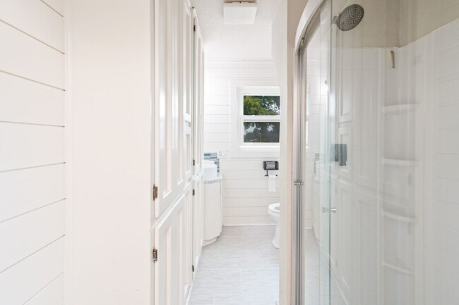 Building Photo - Beautifully Renovated 4-Bedroom Farmhouse on Large Corner Lot in the Heart of Sublimity - Water/S...