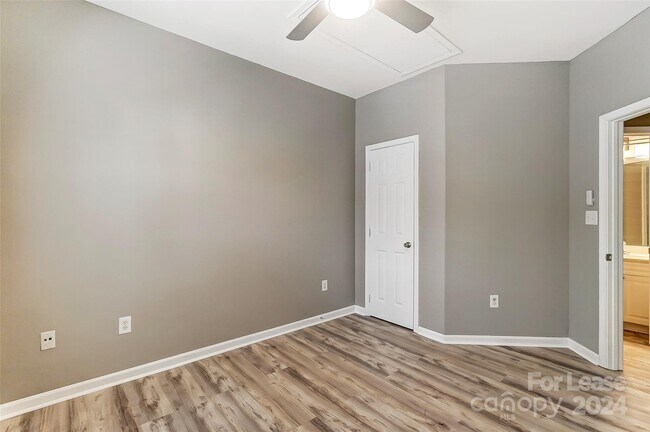 Building Photo - 6429 Mallard View Ln