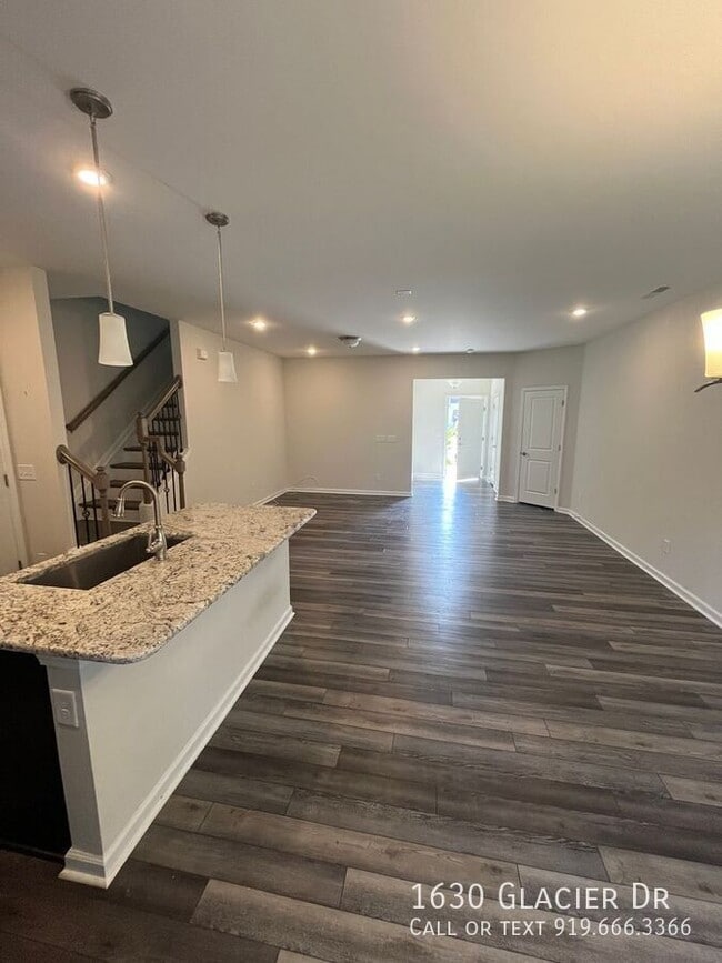 Building Photo - 1630 Glacier Dr