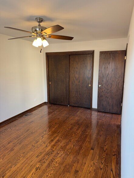 Building Photo - 6849 N Overhill Ave