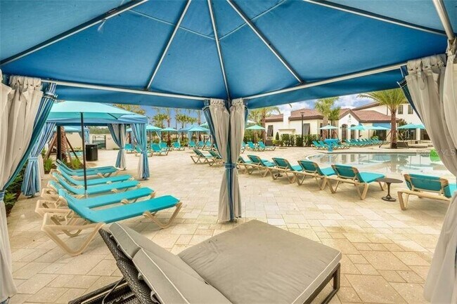 Building Photo - 2482 Dubai St